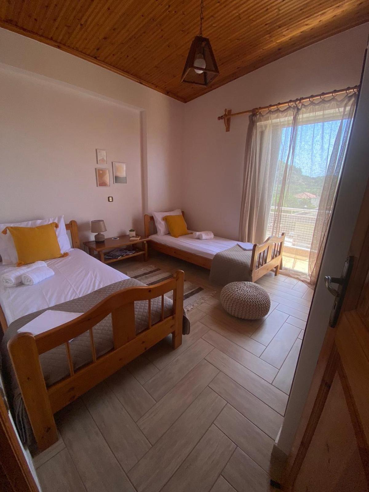 Homonatura. Sense Of Native Living. Pyrgos  Bagian luar foto